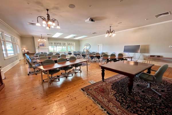 Mackenzie room.jpg